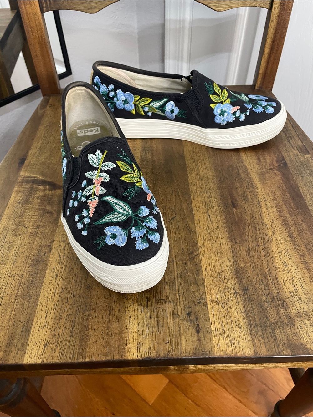 Keds x Rifle Paper Co.Black Slip-On Sneakers with Blue & Green Floral Embroidery